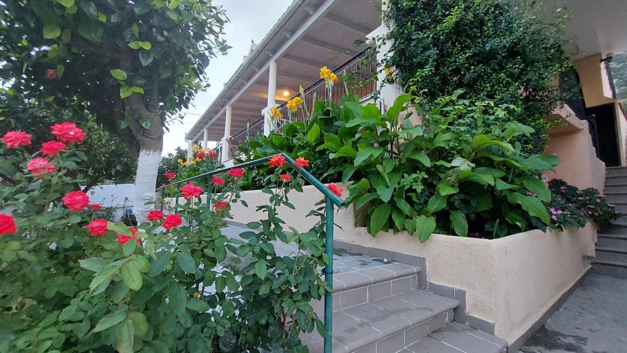 Anna Studios Zola Экстерьер фото